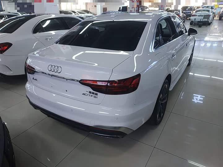 Фото 7 - Audi A4L