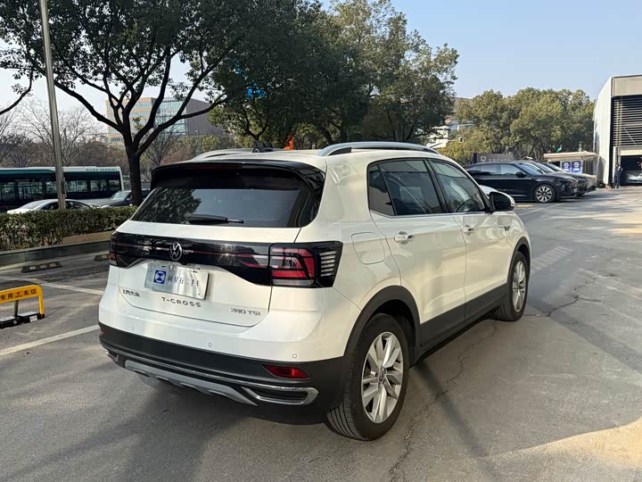 Фото 5 - Volkswagen T-Cross
