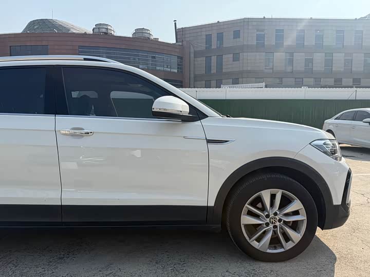 Фото 6 - Volkswagen T-Cross