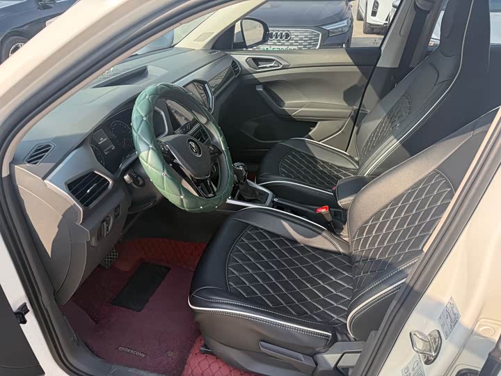 Фото 7 - Volkswagen T-Cross