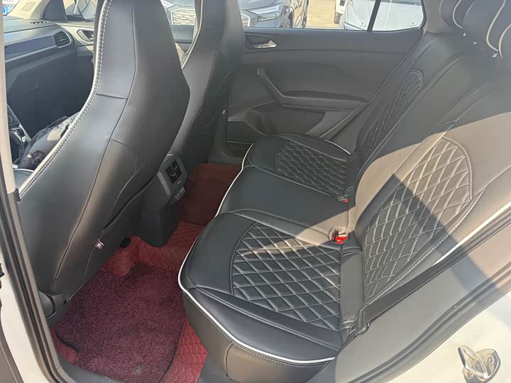 Фото 8 - Volkswagen T-Cross