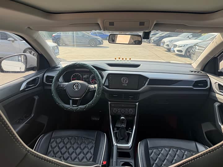 Фото 9 - Volkswagen T-Cross