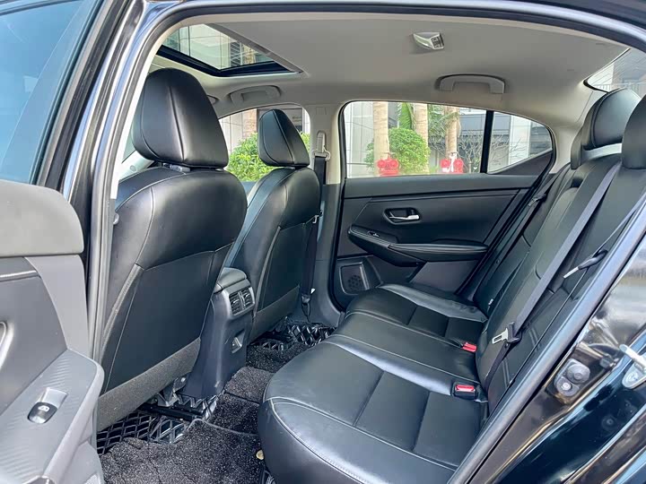 Фото 5 - Nissan Sylphy