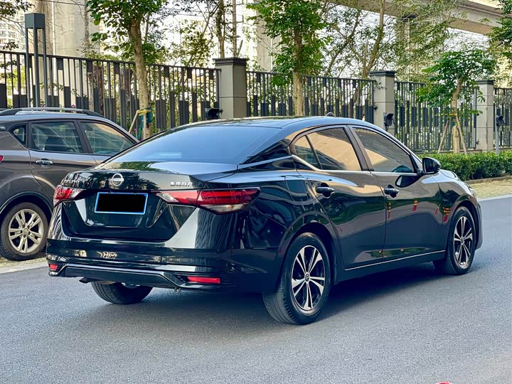 Фото 9 - Nissan Sylphy