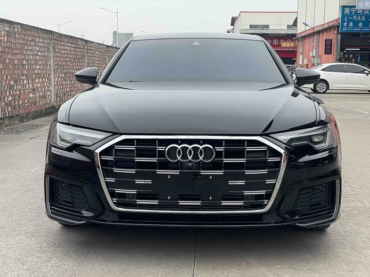 Фото 2 - Audi A6L