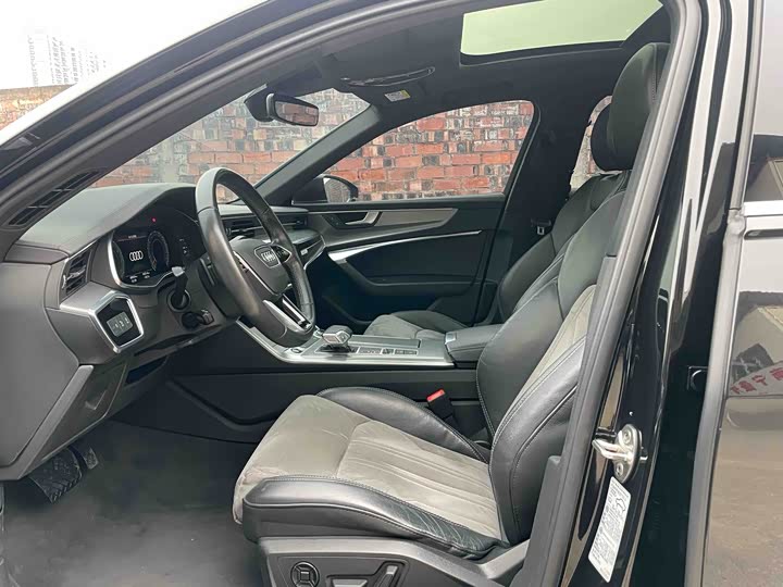 Фото 6 - Audi A6L