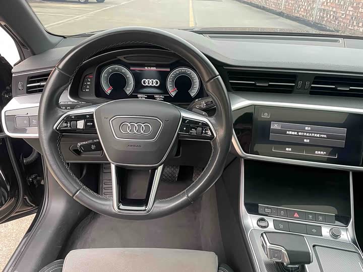 Фото 9 - Audi A6L