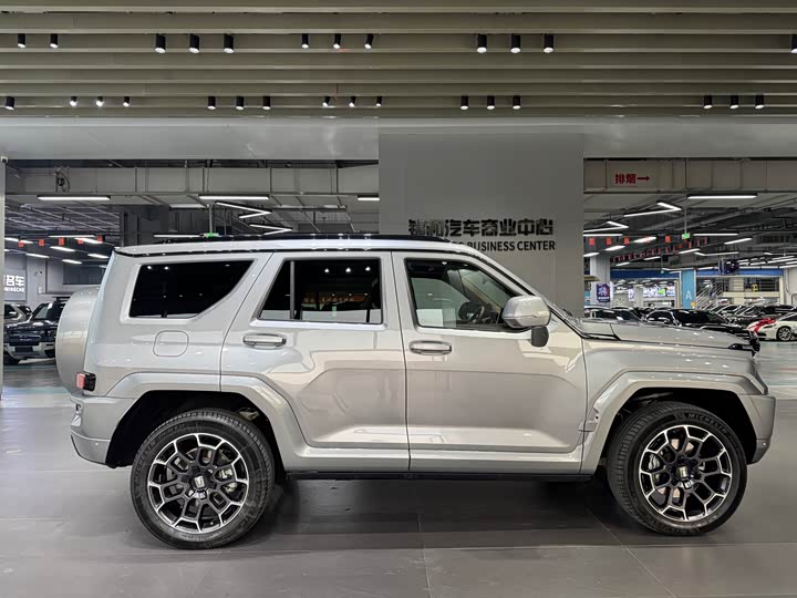 Фото 4 - Tank 700 Hybrid