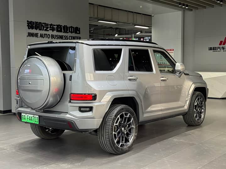 Фото 5 - Tank 700 Hybrid