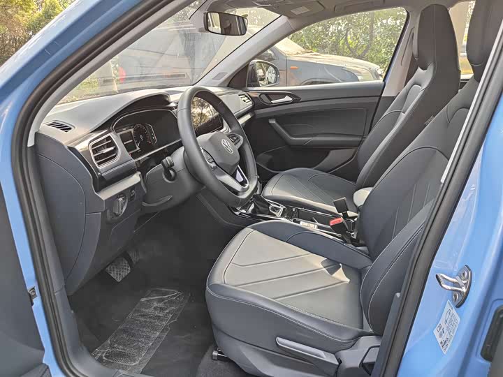 Фото 9 - Volkswagen Tharu