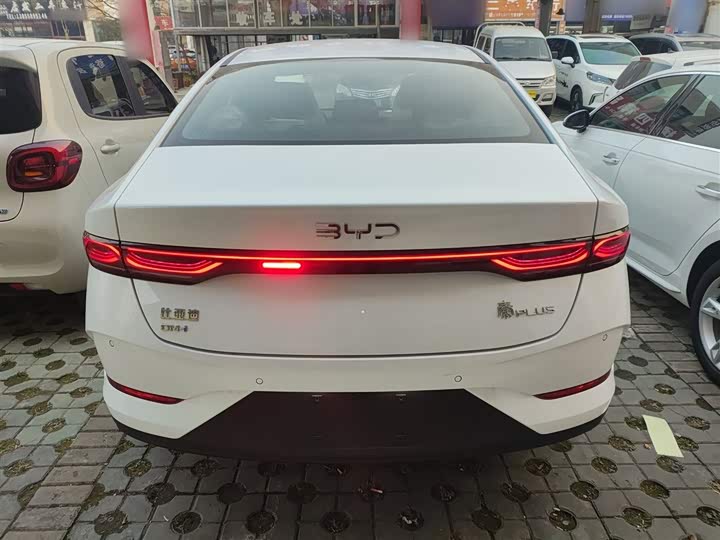 Фото 6 - BYD Qin Plus