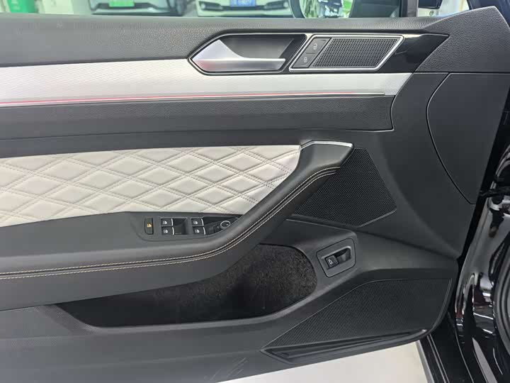 Фото 8 - Volkswagen Magotan