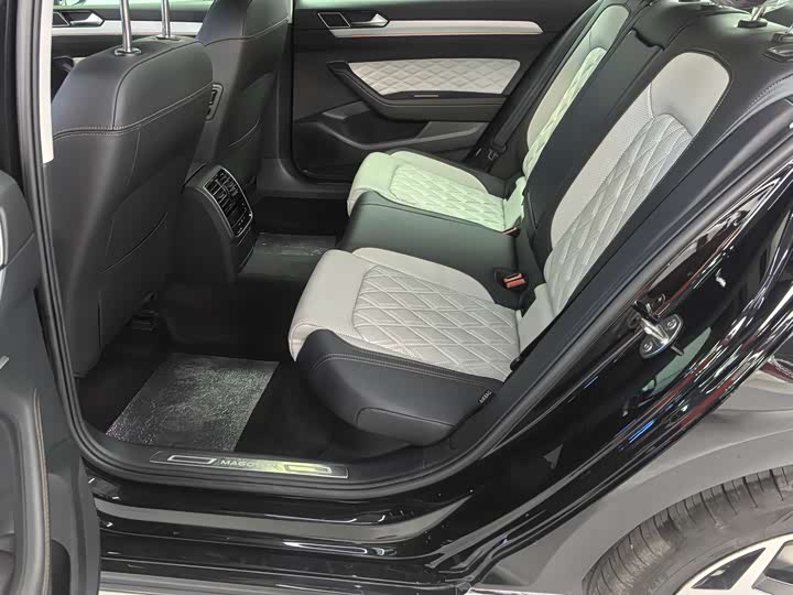 Фото 9 - Volkswagen Magotan