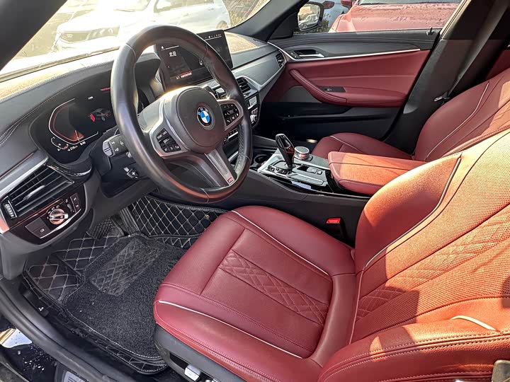 Фото 2 - BMW 5 Series