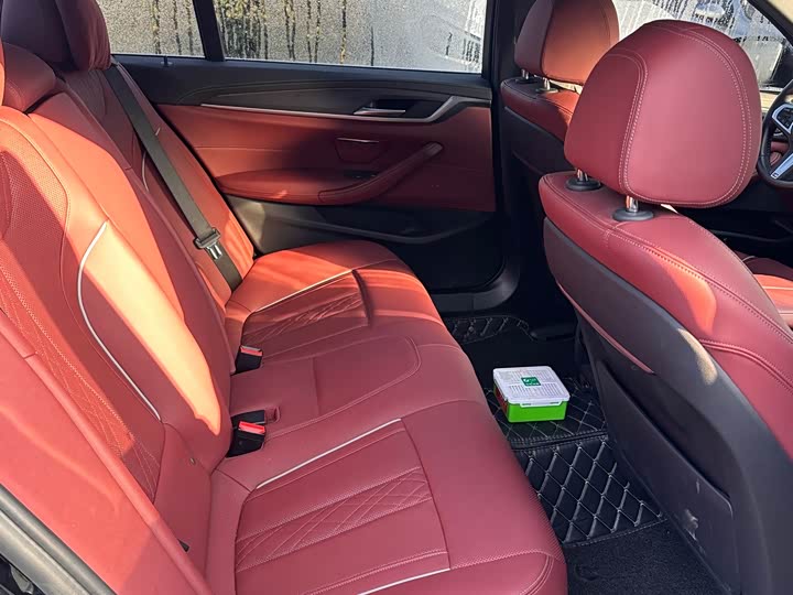 Фото 6 - BMW 5 Series