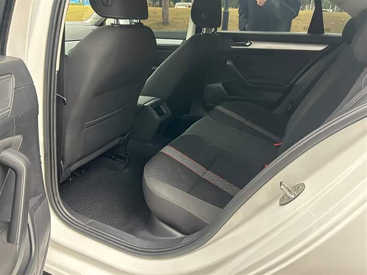 Фото 6 - Volkswagen Lamando L