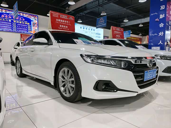 Фото 3 - Honda Accord