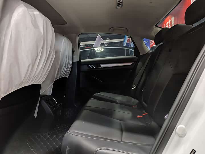 Фото 6 - Honda Accord