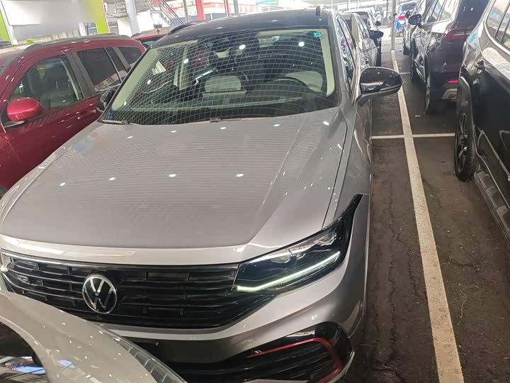 Фото 3 - Volkswagen Tiguan X