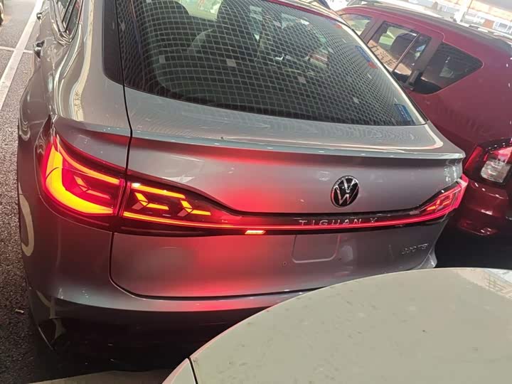 Фото 6 - Volkswagen Tiguan X