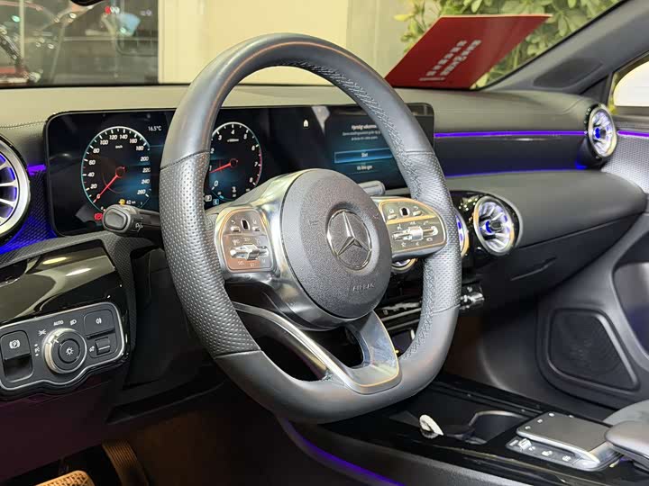 Фото 7 - Mercedes-Benz A-Class