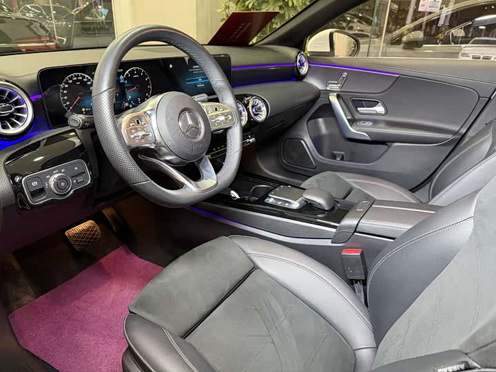 Фото 9 - Mercedes-Benz A-Class