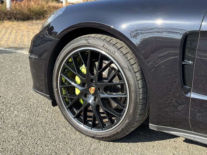 Фото 9 - Porsche Panamera