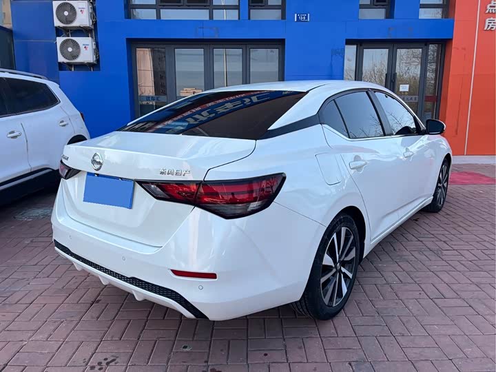 Фото 3 - Nissan Sylphy