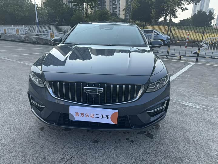 Фото 2 - Geely Preface