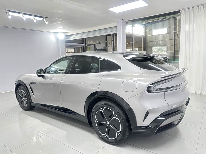 Фото 8 - Xiaomi YU7