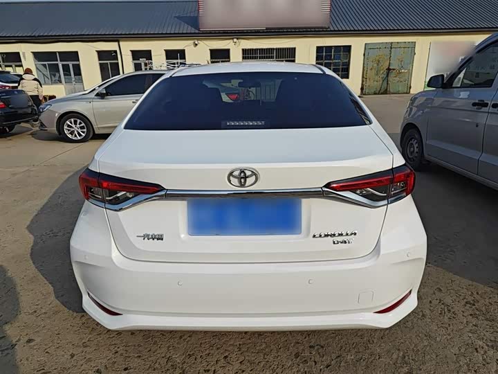 Фото 6 - Toyota Corolla