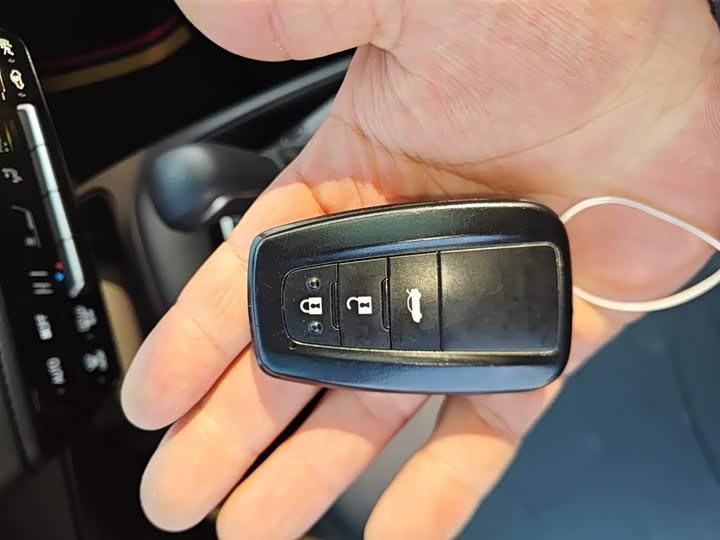 Фото 9 - Toyota Corolla