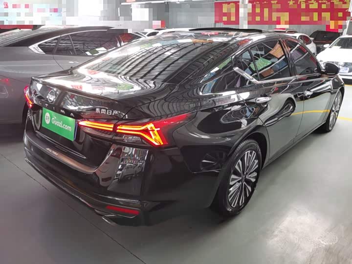 Фото 7 - Nissan Teana