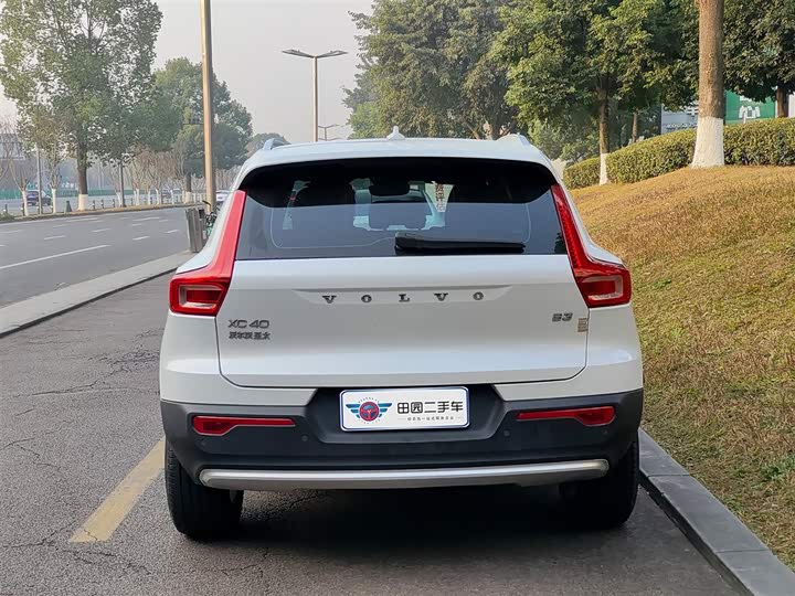 Фото 5 - Volvo XC40