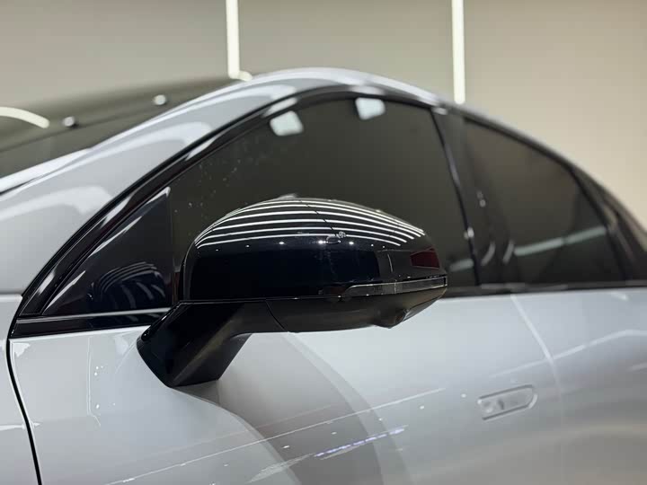 Фото 9 - Leapmotor B01