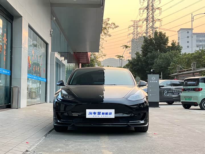 Фото 7 - Tesla Model 3