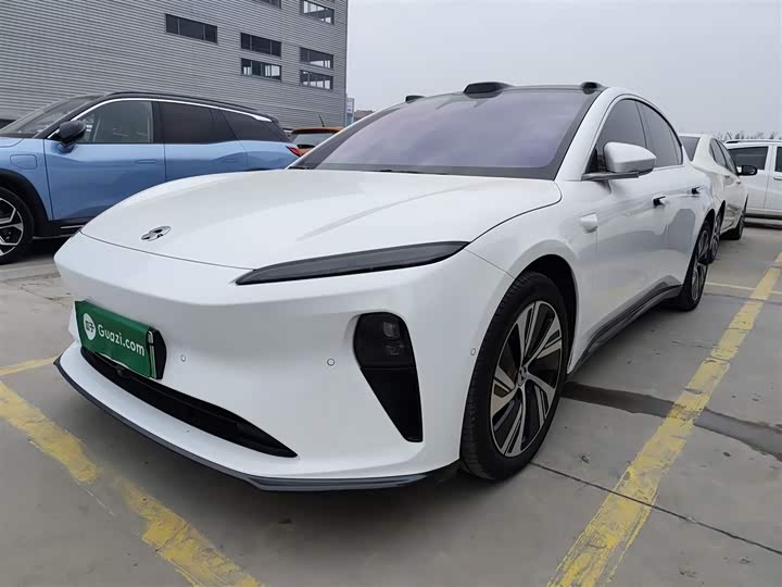 Фото 1 - Nio ET5