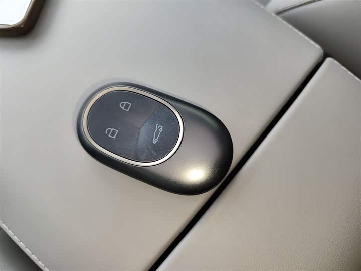 Фото 9 - Nio ET5