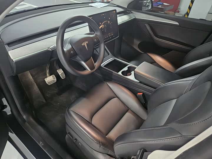 Фото 8 - Tesla Model Y