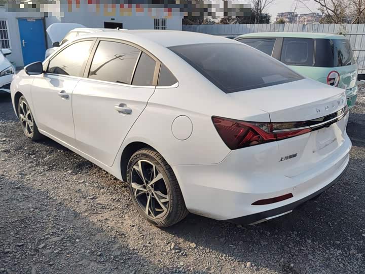 Фото 5 - Roewe i5