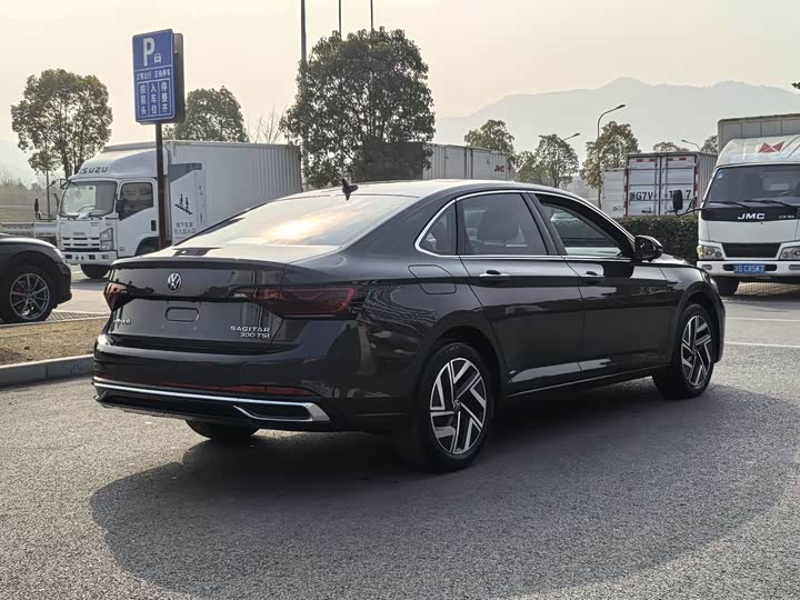 Фото 6 - Volkswagen Sagitar L