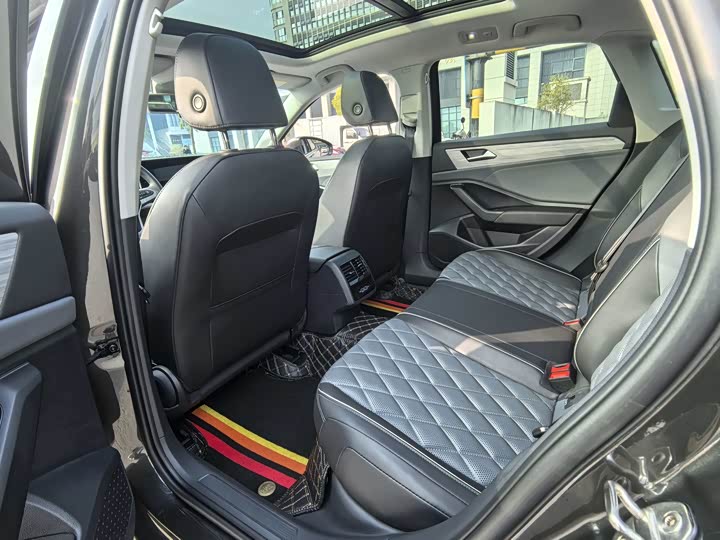 Фото 8 - Volkswagen Sagitar L