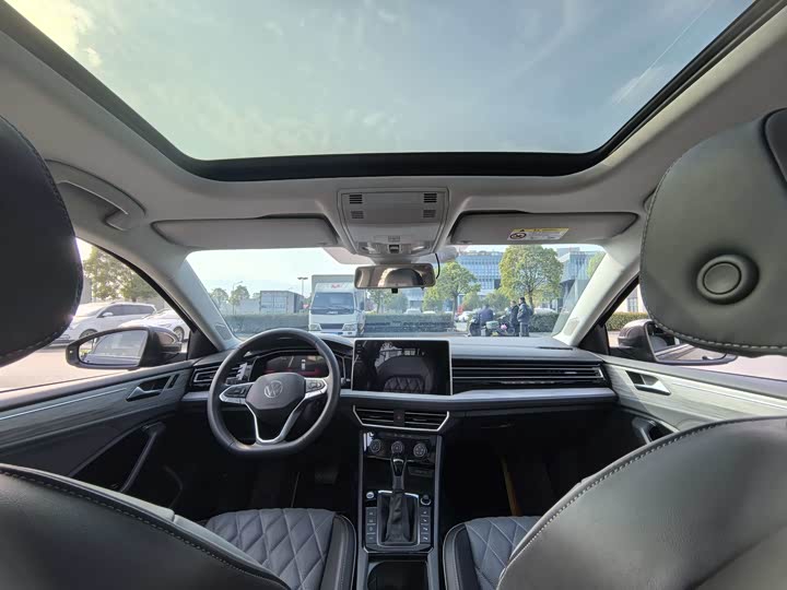 Фото 9 - Volkswagen Sagitar L