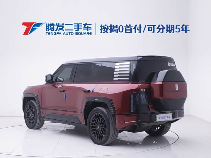 Фото 3 - BYD Yangwang U8