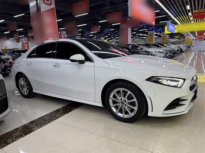 Фото 9 - Mercedes-Benz A-Class