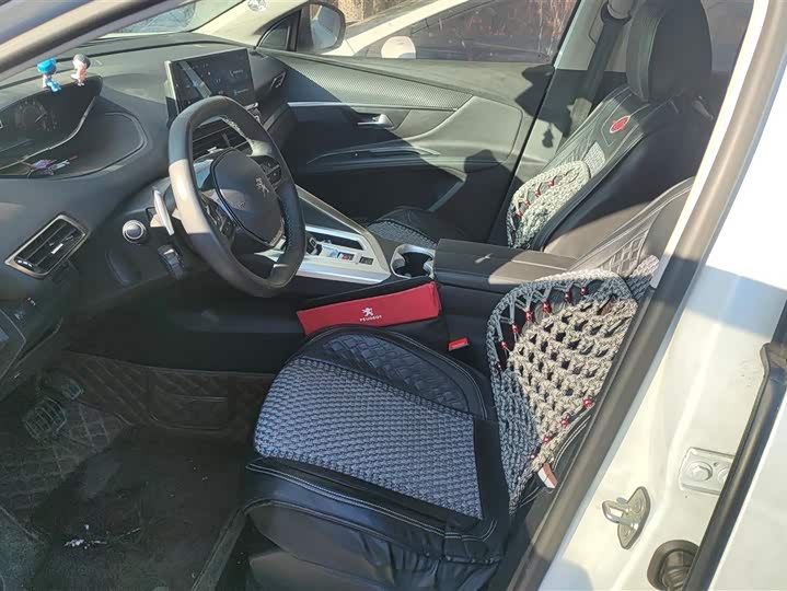 Фото 9 - Peugeot 4008