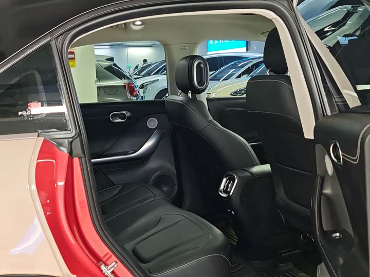 Фото 9 - Smart #1