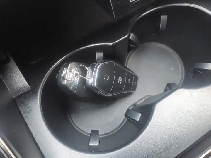 Фото 9 - BYD Han