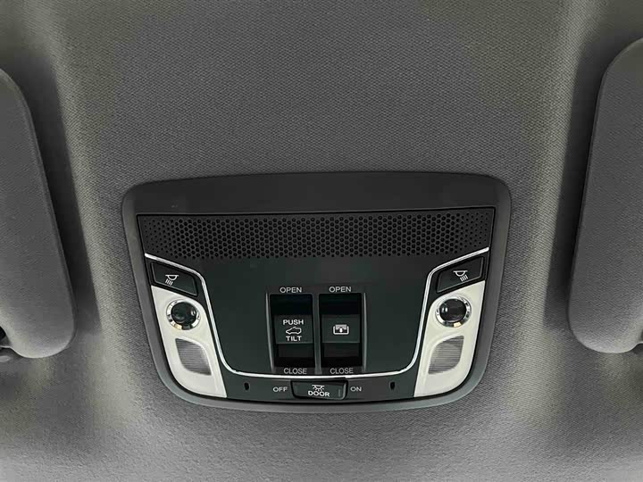 Фото 8 - Honda XR-V