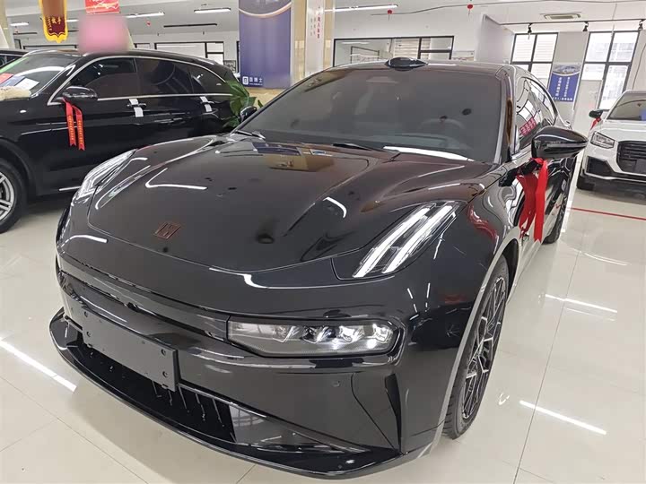 Фото 2 - Zeekr 001